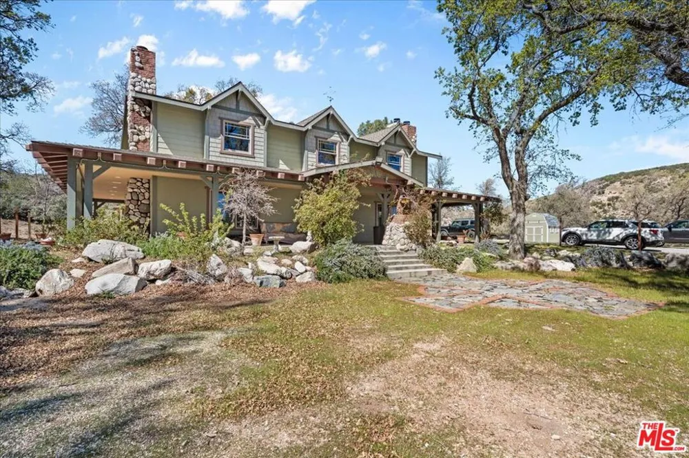 28200 Pine Canyon Road Lake Hughes, CA 93532