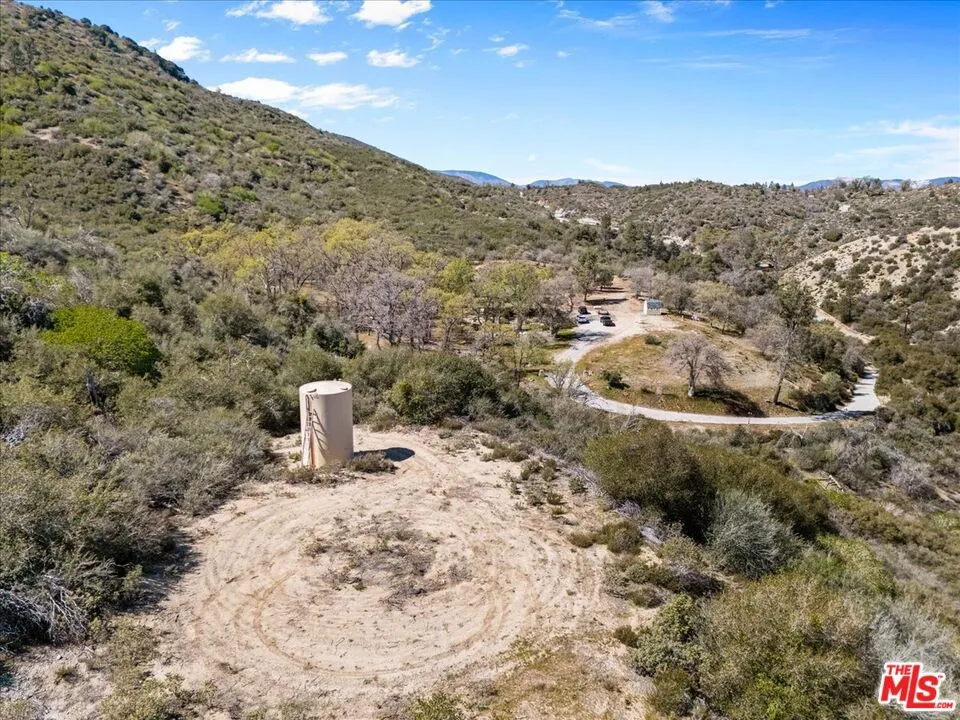 28200 Pine Canyon Road Lake Hughes, CA 93532