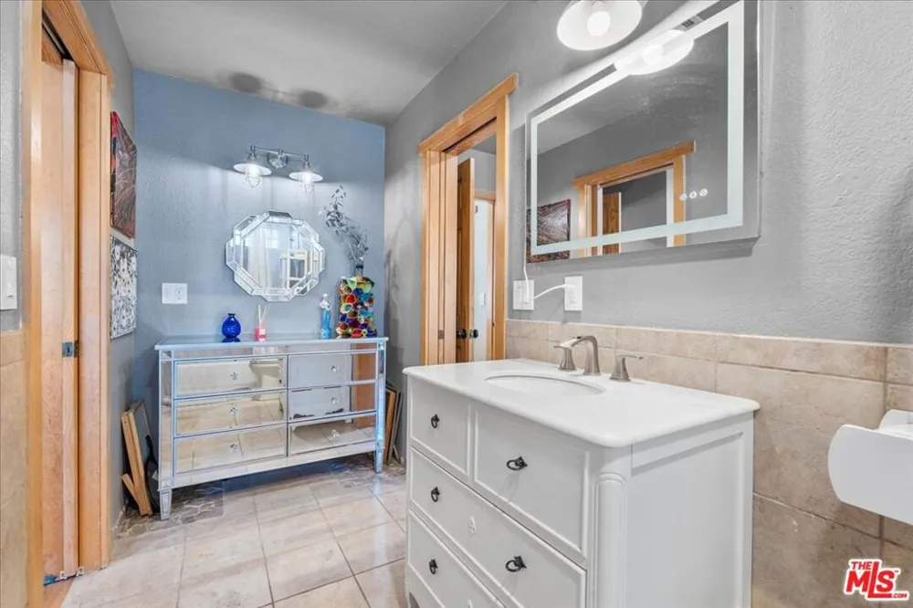 28200 Pine Canyon Road Lake Hughes, CA 93532
