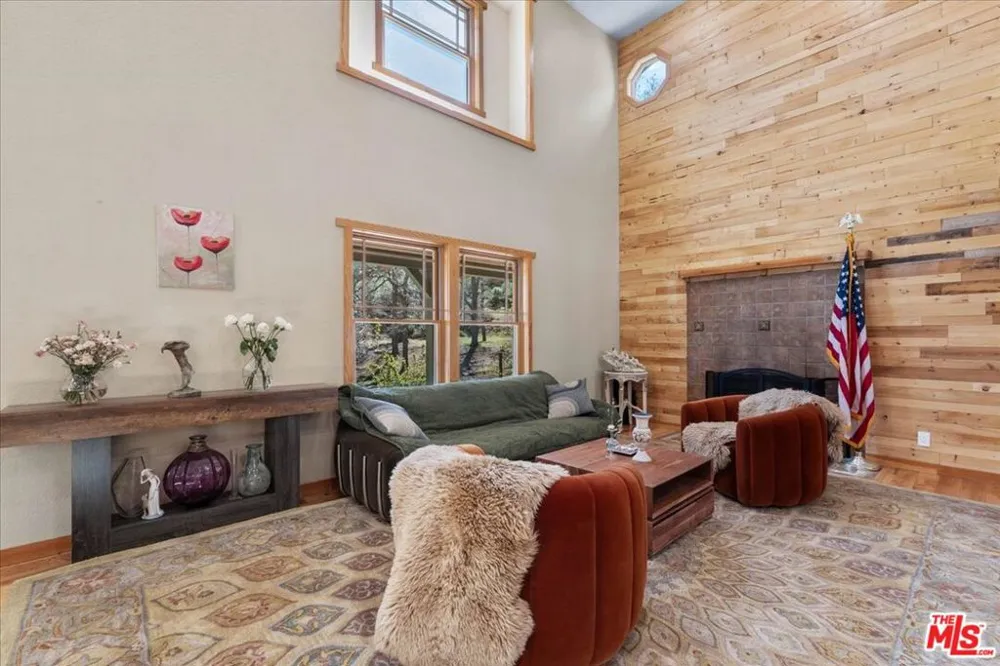 28200 Pine Canyon Road Lake Hughes, CA 93532