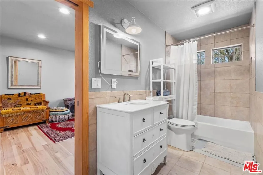 28200 Pine Canyon Road Lake Hughes, CA 93532