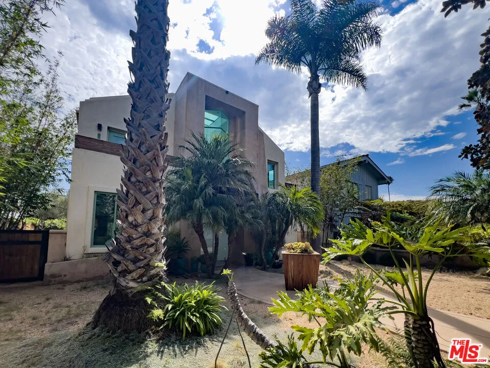 358 11th Street Santa Monica, CA 90402