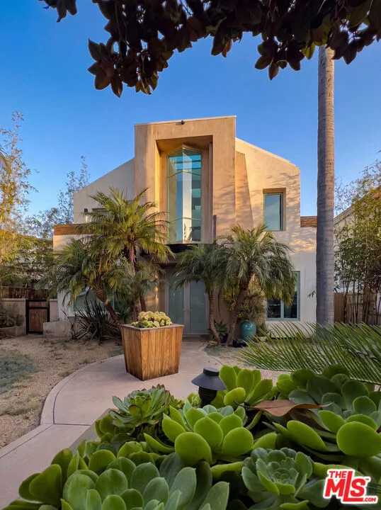 358 11th Street Santa Monica, CA 90402