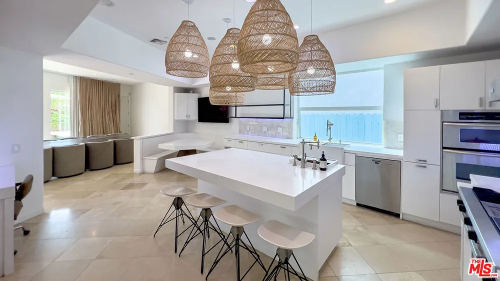358 11th Street Santa Monica, CA 90402