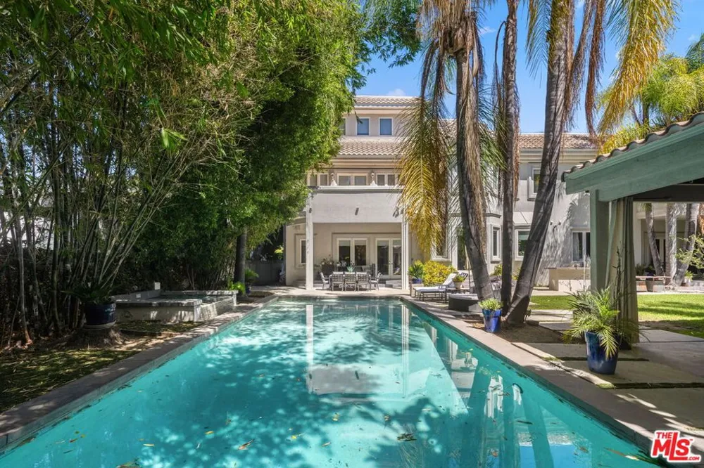 4743 White Oak Avenue Encino, CA 91316