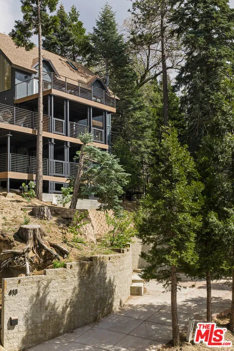 413 Cimarron Lane Lake Arrowhead, CA 92352