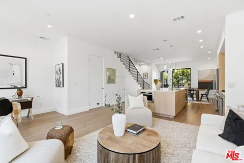 4095 Sawtelle Boulevard #B