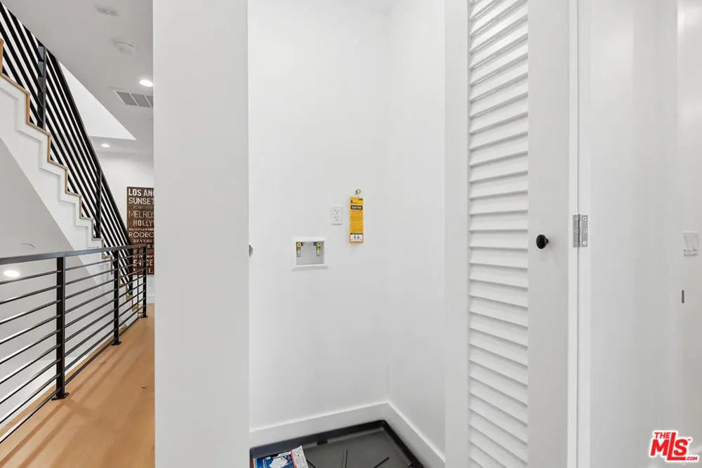 4095 Sawtelle Boulevard #B Culver City, CA 90066