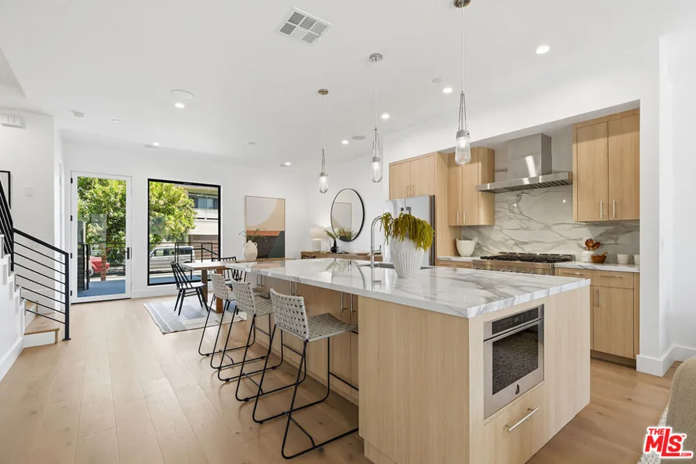 4095 Sawtelle Boulevard #B Culver City, CA 90066
