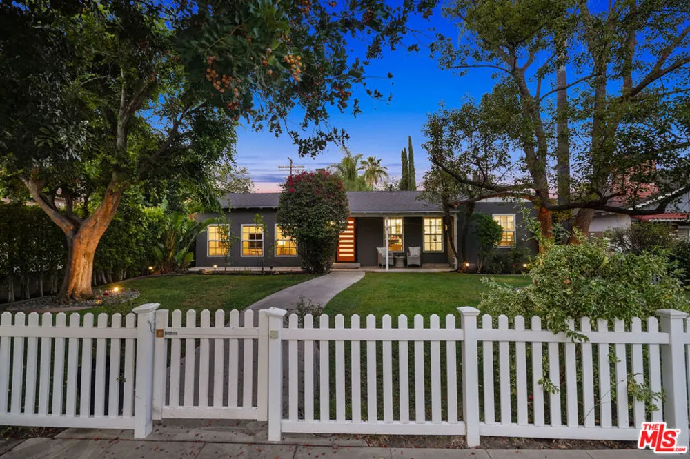 4744 Camellia Avenue Valley Village, CA 91602