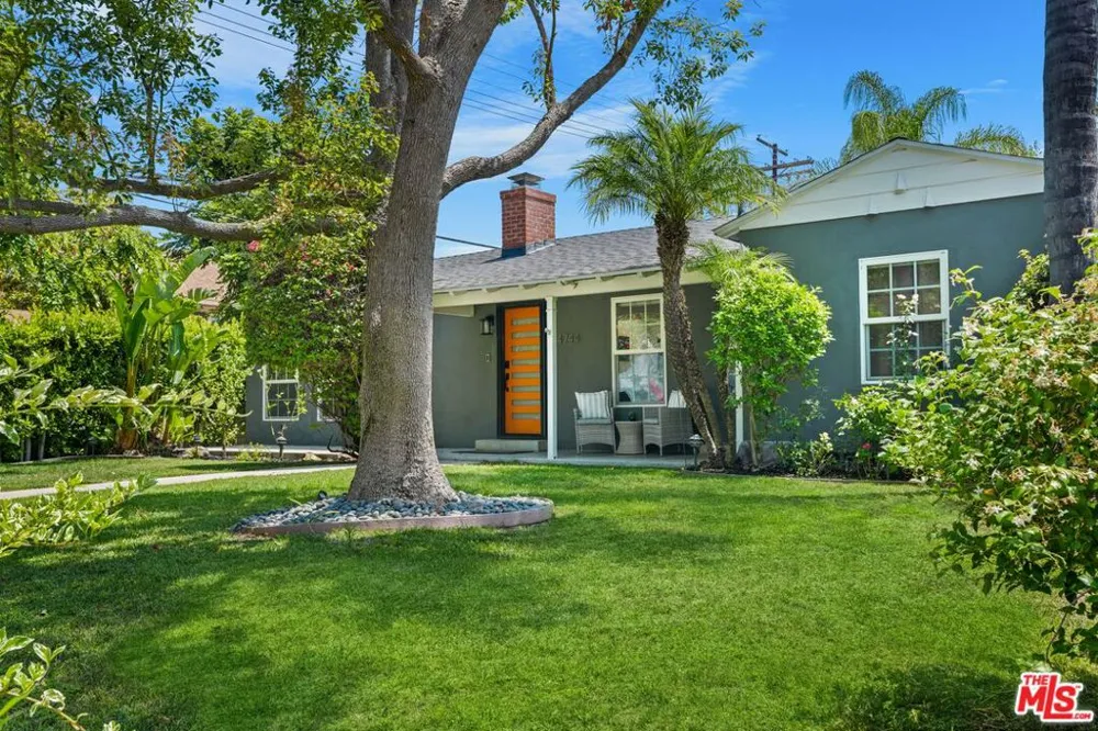4744 Camellia Avenue Valley Village, CA 91602