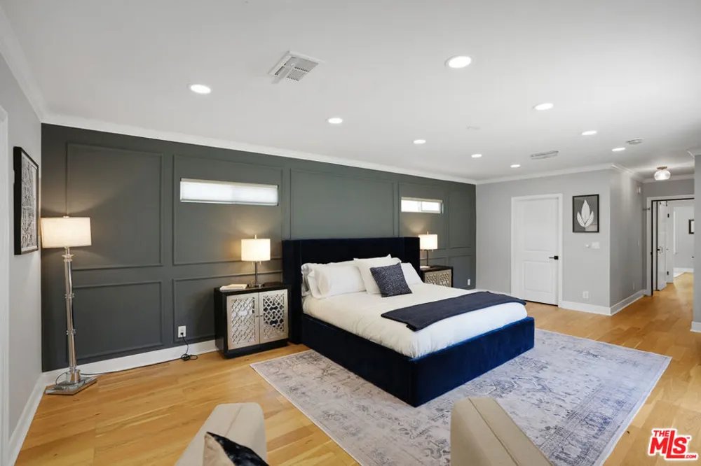 4744 Camellia Avenue Valley Village, CA 91602