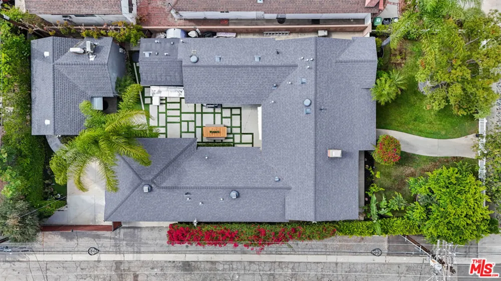 4744 Camellia Avenue Valley Village, CA 91602