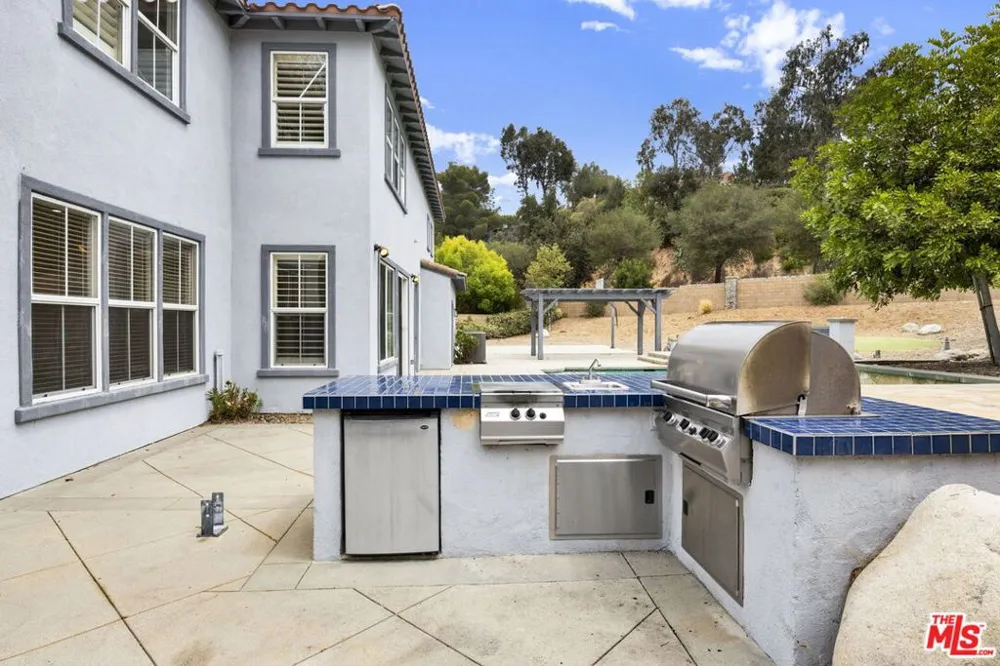 680 Adirondack Lane Claremont, CA 91711