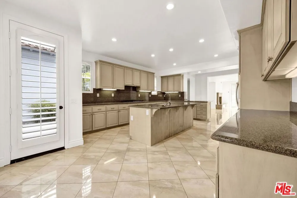 680 Adirondack Lane Claremont, CA 91711