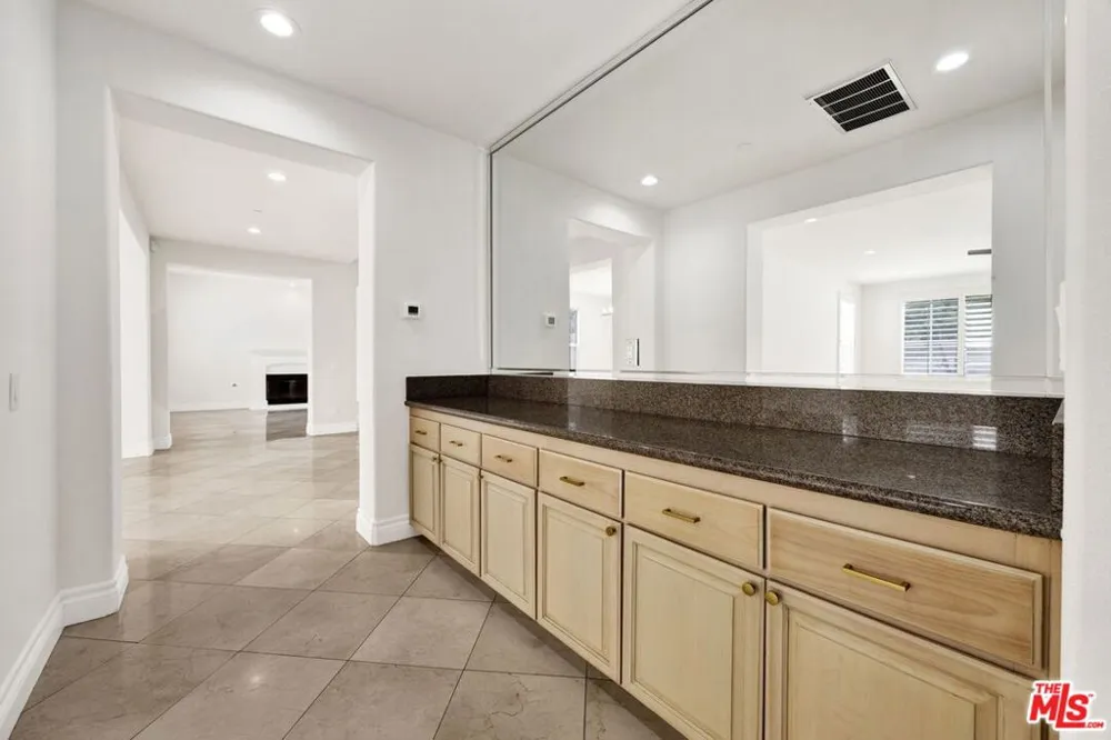 680 Adirondack Lane Claremont, CA 91711