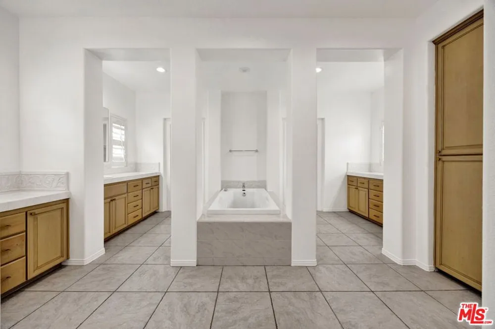 680 Adirondack Lane Claremont, CA 91711