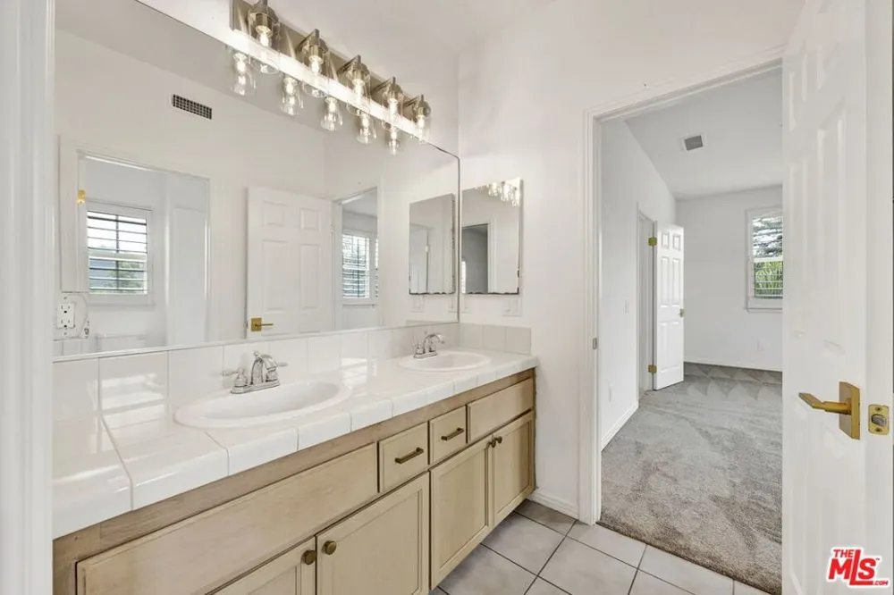 680 Adirondack Lane Claremont, CA 91711