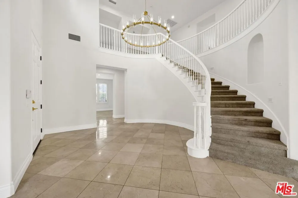 680 Adirondack Lane Claremont, CA 91711