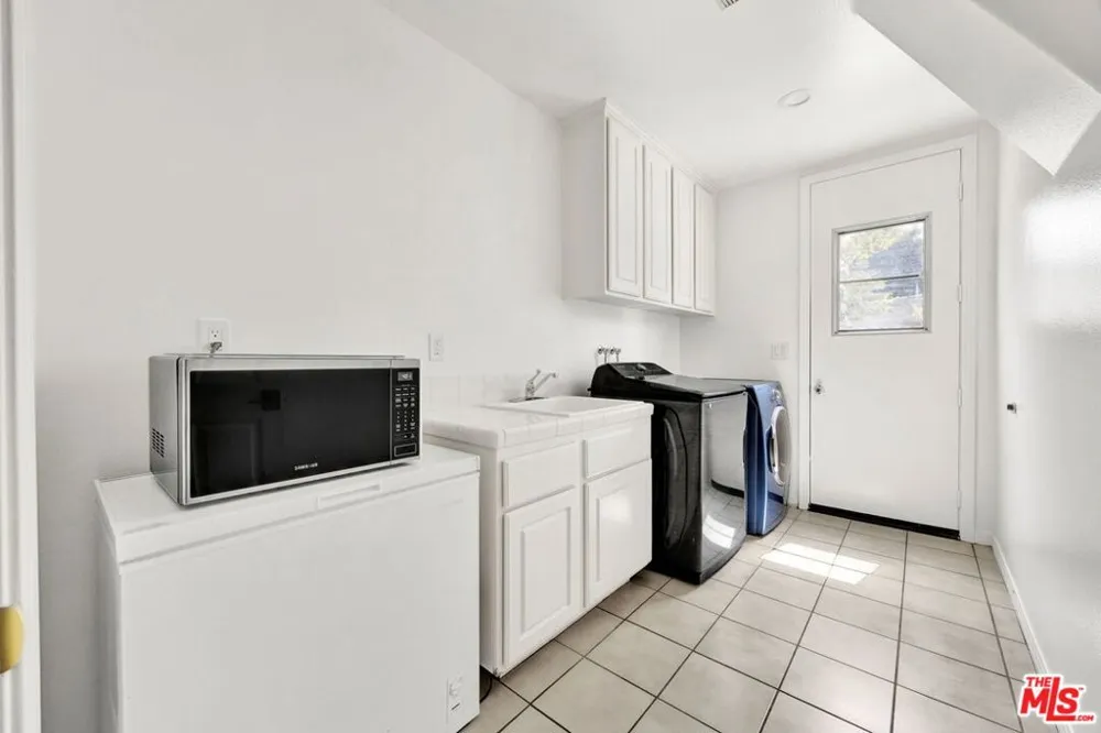 680 Adirondack Lane Claremont, CA 91711