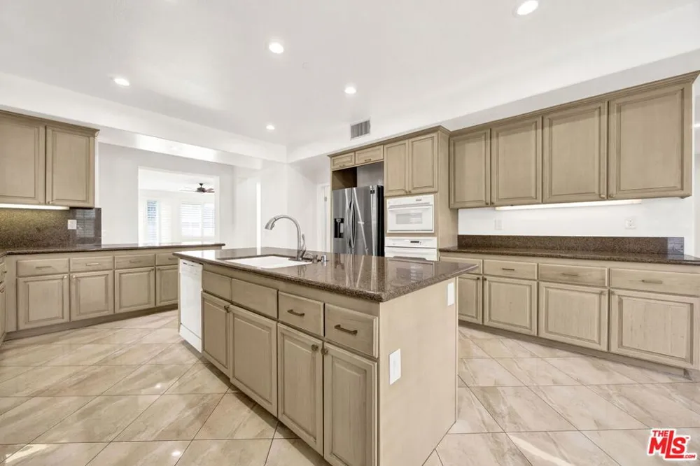680 Adirondack Lane Claremont, CA 91711