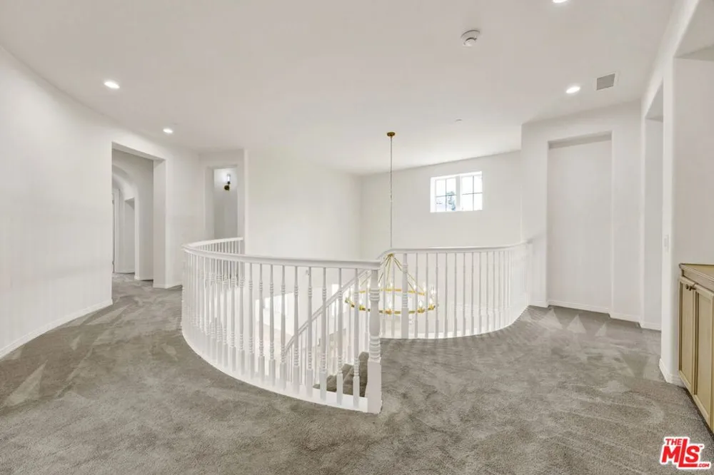 680 Adirondack Lane Claremont, CA 91711