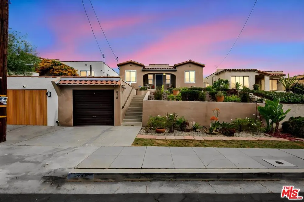 878 W 21st Street San Pedro, CA 90731