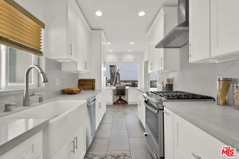 878 W 21st Street San Pedro, CA 90731