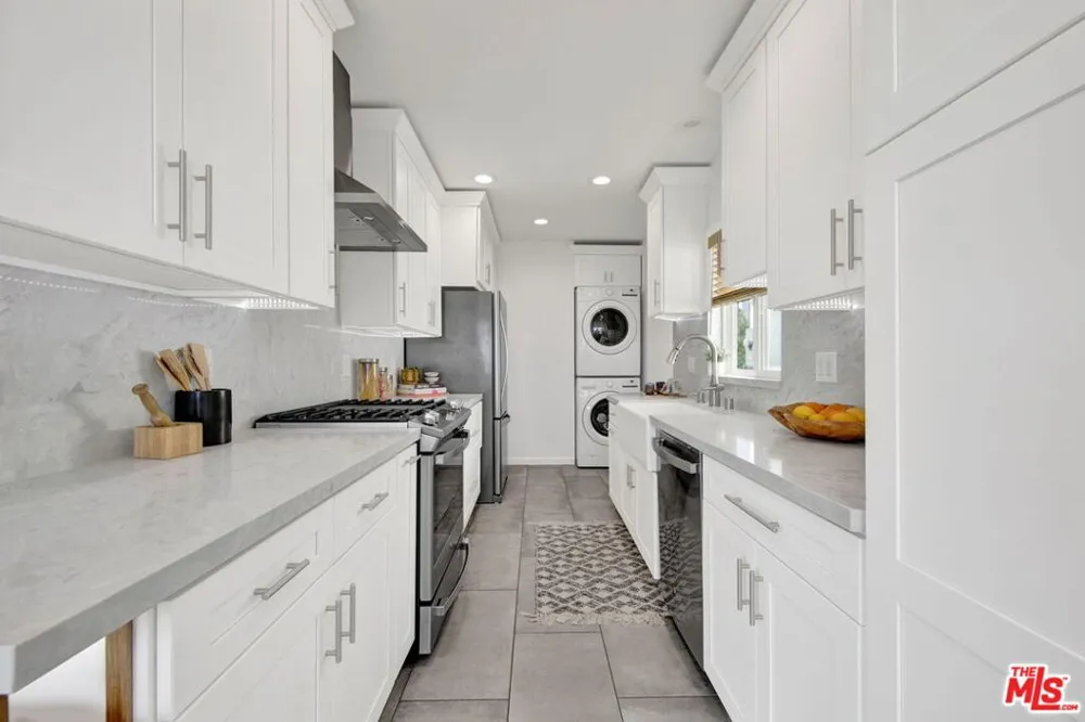 878 W 21st Street San Pedro, CA 90731