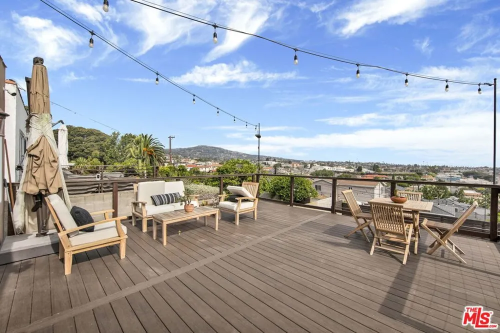 878 W 21st Street San Pedro, CA 90731