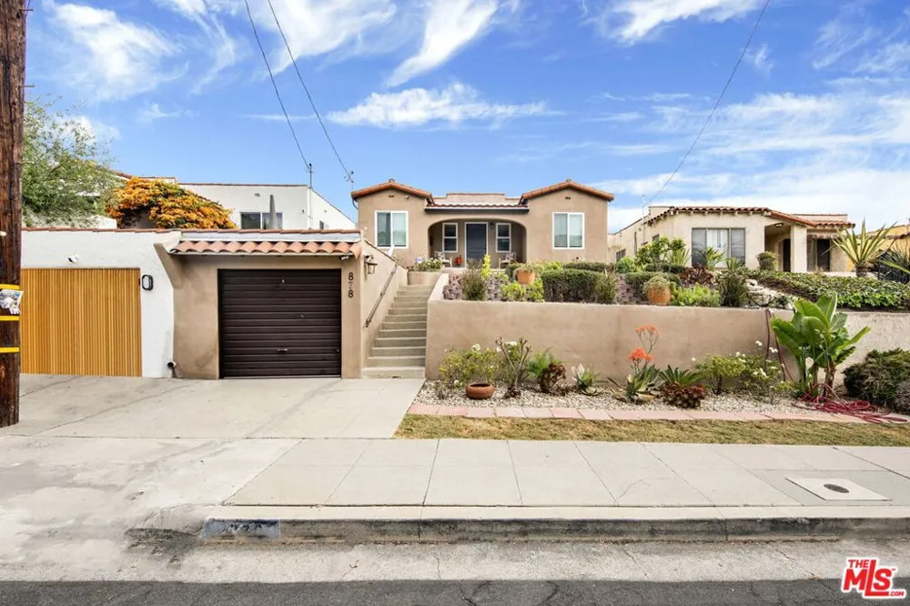 878 W 21st Street San Pedro, CA 90731