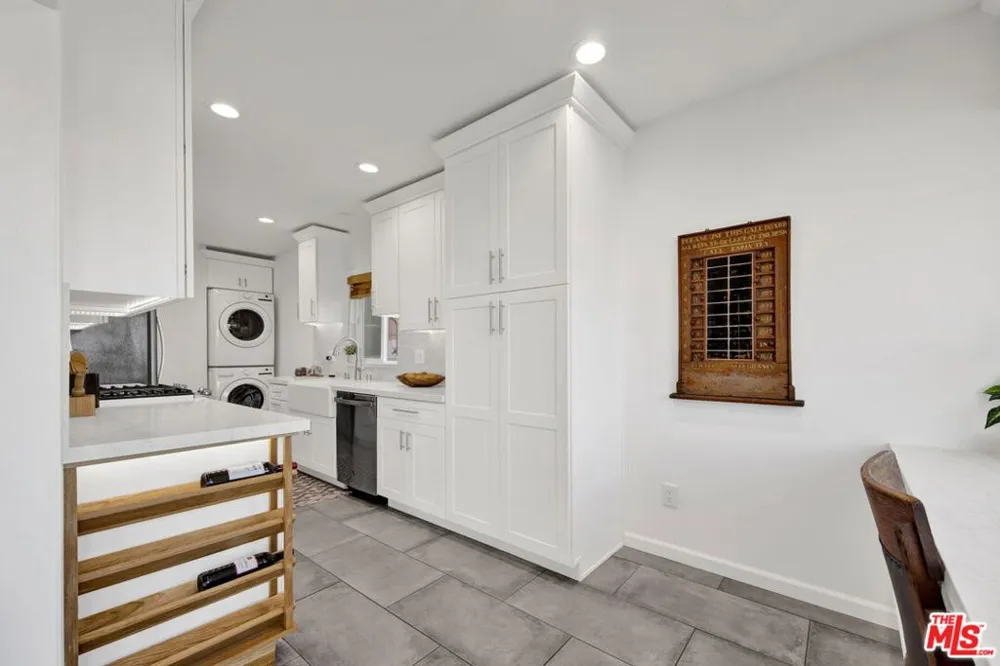 878 W 21st Street San Pedro, CA 90731