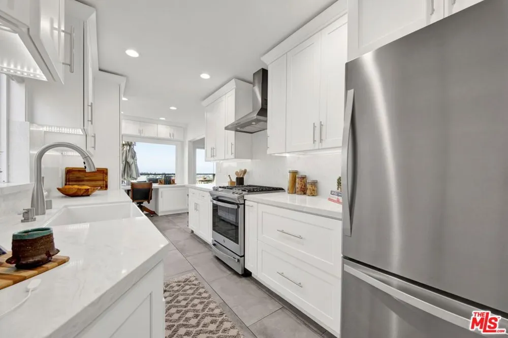 878 W 21st Street San Pedro, CA 90731