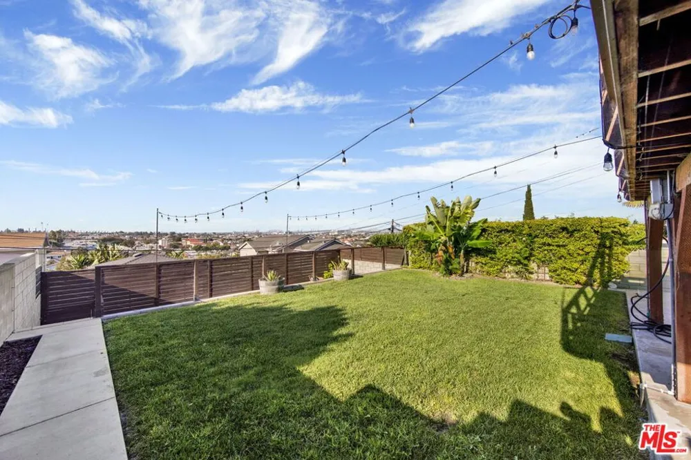 878 W 21st Street San Pedro, CA 90731