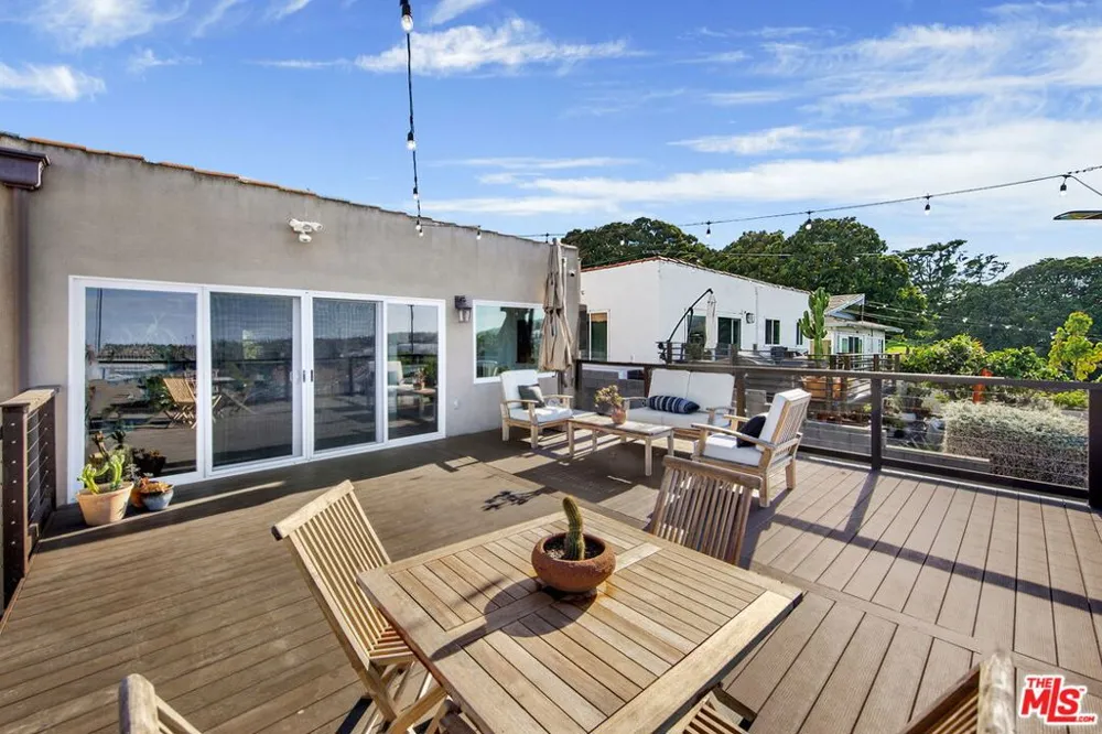 878 W 21st Street San Pedro, CA 90731