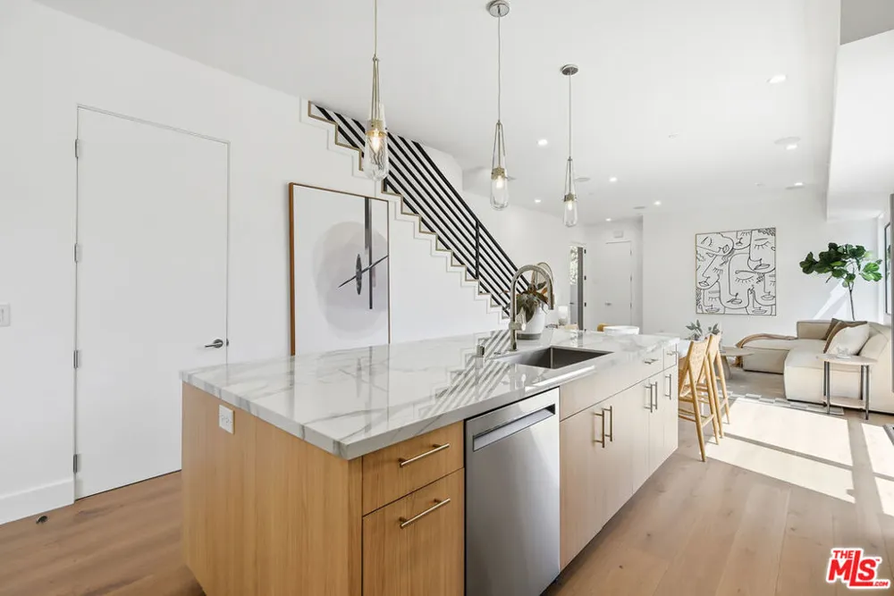 4095 Sawtelle Boulevard #D Culver City, CA 90066