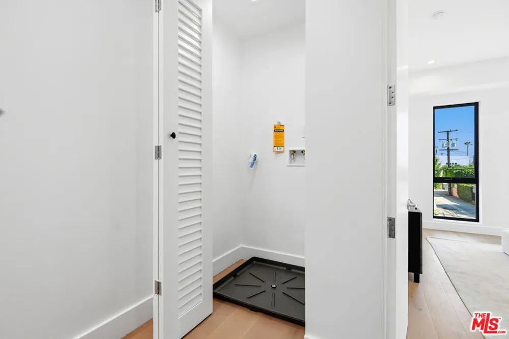 4095 Sawtelle Boulevard #D Culver City, CA 90066