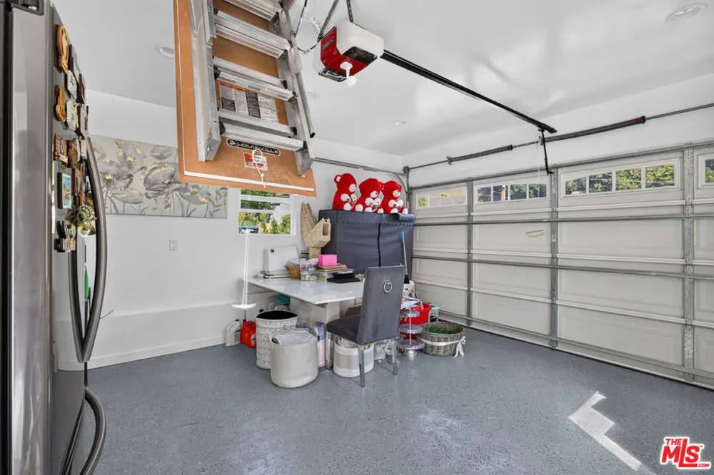 2727 Hollister Terrace Glendale, CA 91206