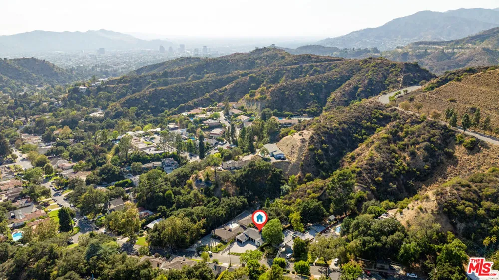 2727 Hollister Terrace Glendale, CA 91206
