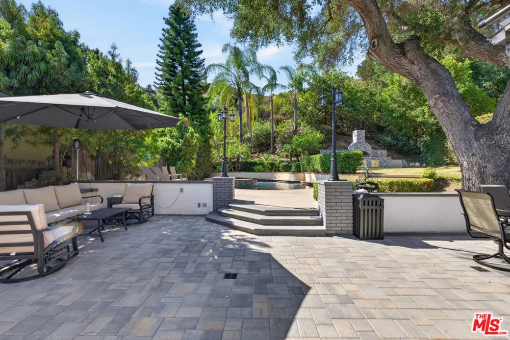 2727 Hollister Terrace Glendale, CA 91206