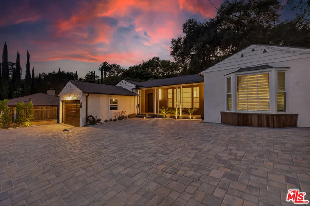 2727 Hollister Terrace Glendale, CA 91206