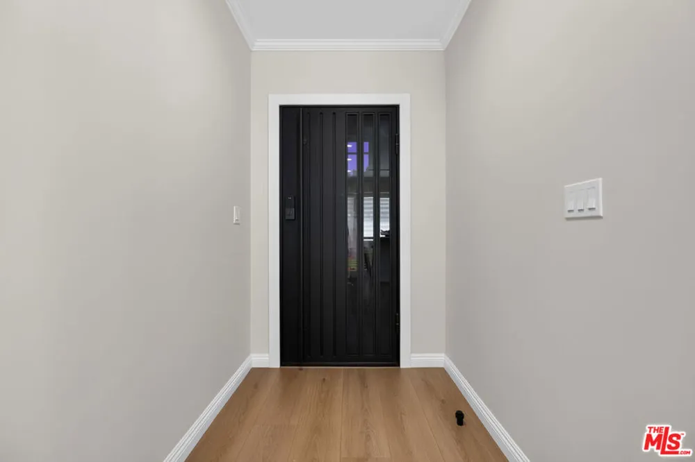 2727 Hollister Terrace Glendale, CA 91206