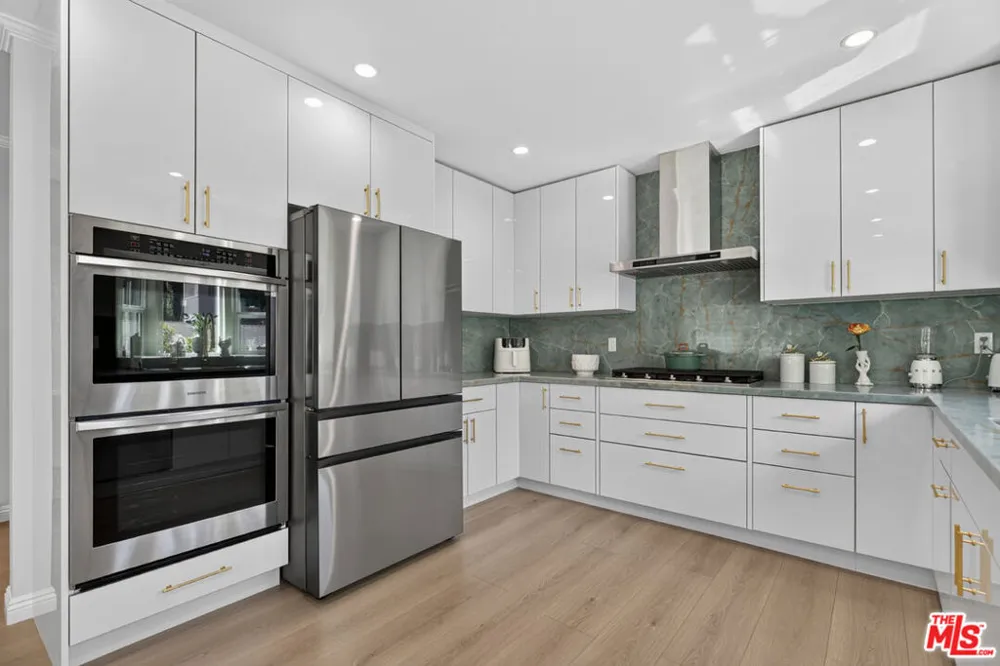 2727 Hollister Terrace Glendale, CA 91206