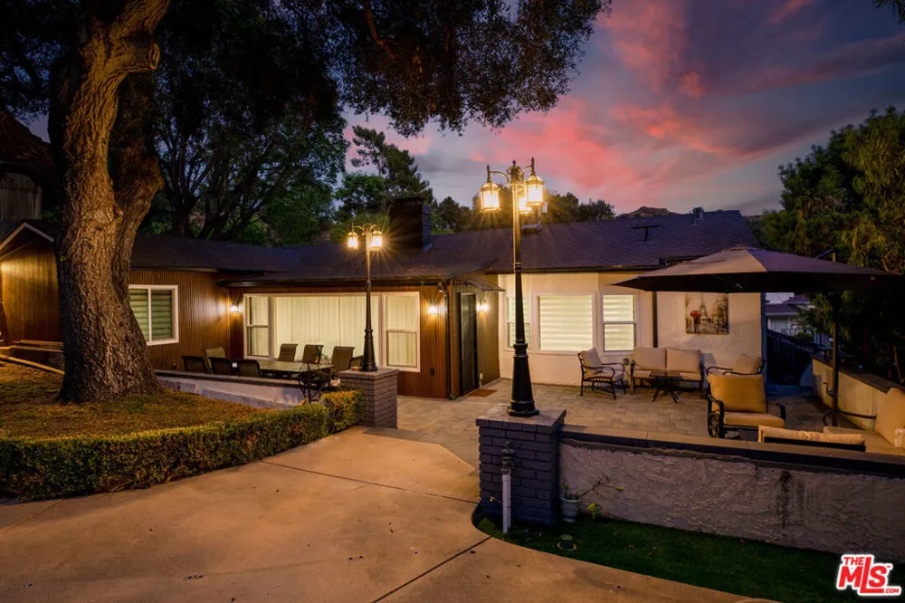 2727 Hollister Terrace Glendale, CA 91206