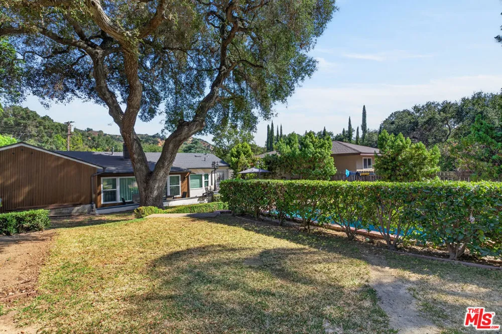 2727 Hollister Terrace Glendale, CA 91206