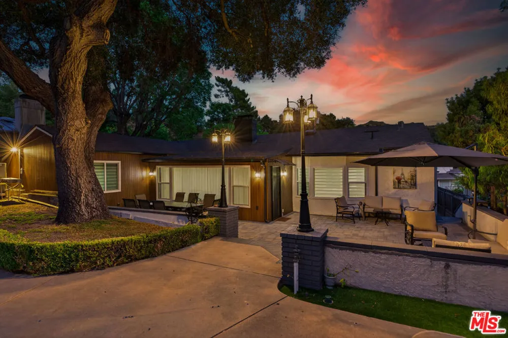 2727 Hollister Terrace Glendale, CA 91206