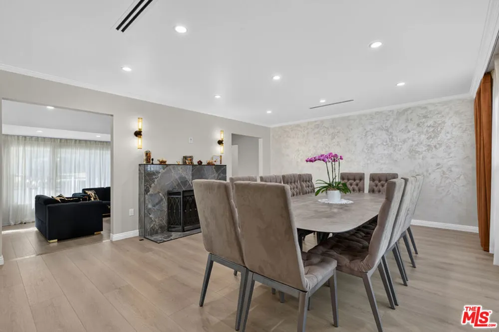 2727 Hollister Terrace Glendale, CA 91206