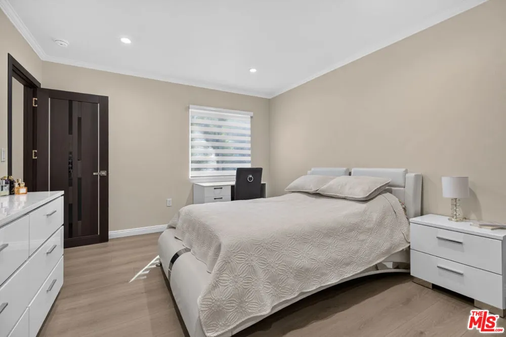 2727 Hollister Terrace Glendale, CA 91206