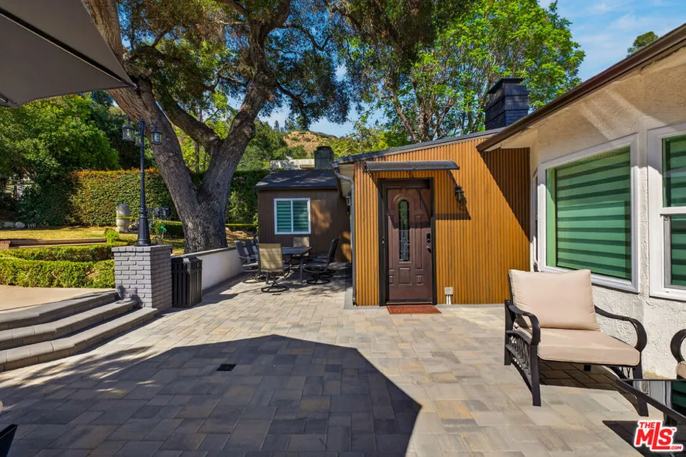 2727 Hollister Terrace Glendale, CA 91206