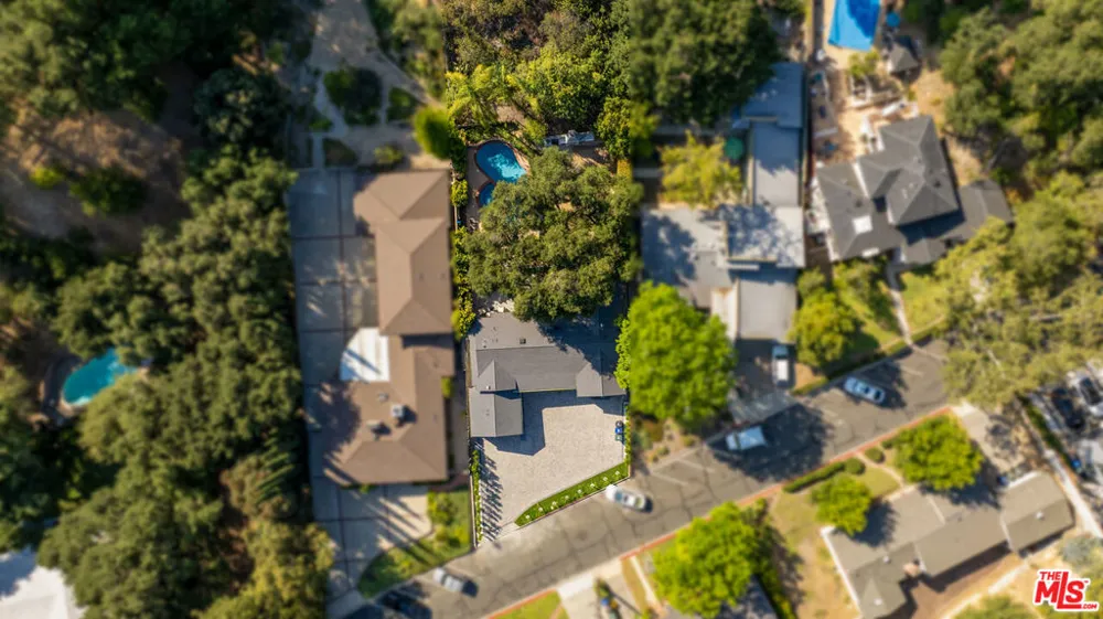 2727 Hollister Terrace Glendale, CA 91206